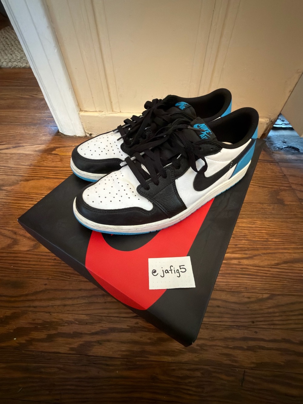 Air Jordan 1 Retro Low OG 'UNC' - Size 12